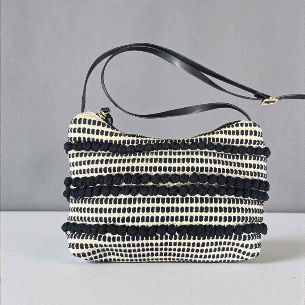 4 Bundle Dior Solar Self-Tanning Gel, Miss Dior Exfoliating Gel and A♣️, H&M - Picture 5 of 5